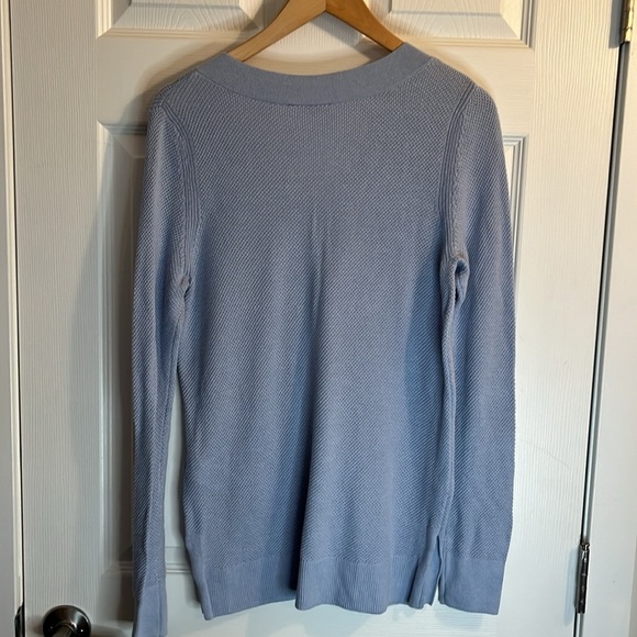 Gap lightweight v-neck sweater women’s M blue - Picture 6 of 9